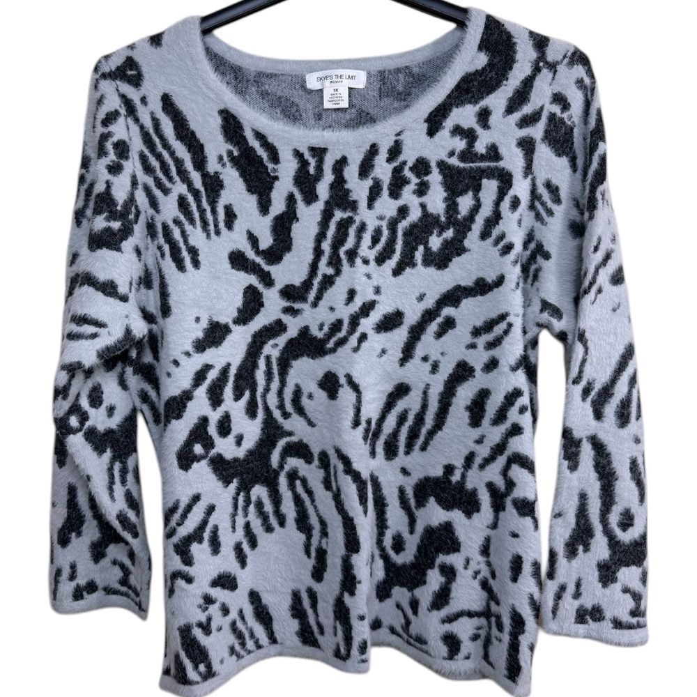 Skye's The Limit Fuzzy Animal Print Long Sleeve Sweater Cozy Winter Pullover PXL